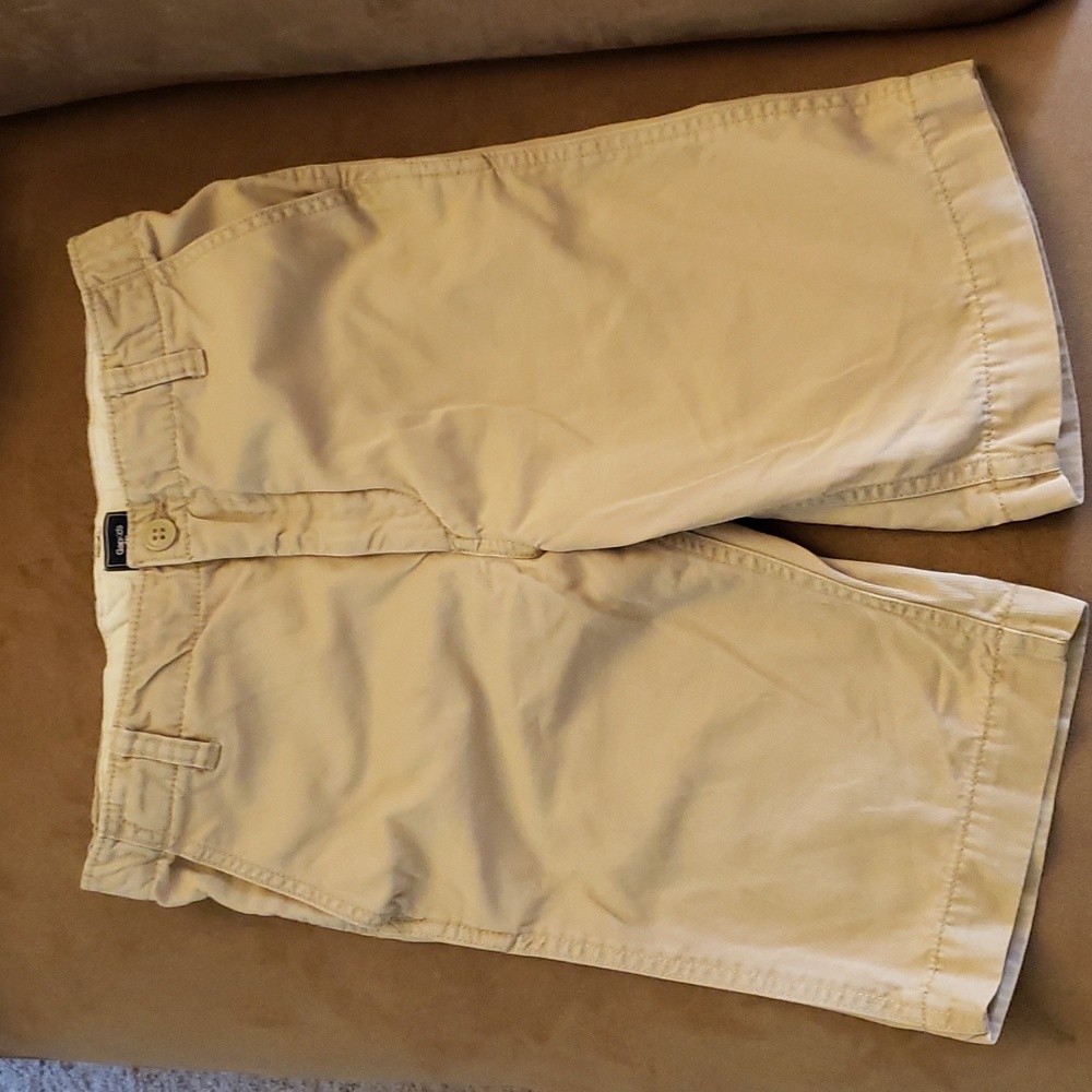 Boy's Gap Khaki Shorts, size 16